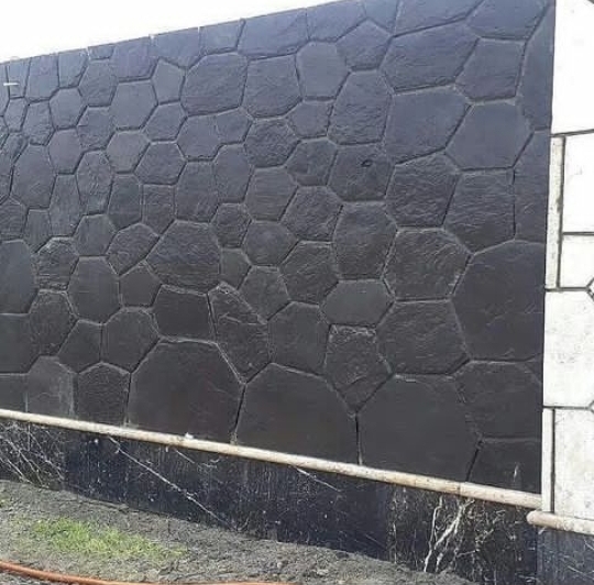 سنگ لاشه مشکی میگون