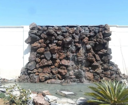 آبنما سنگی